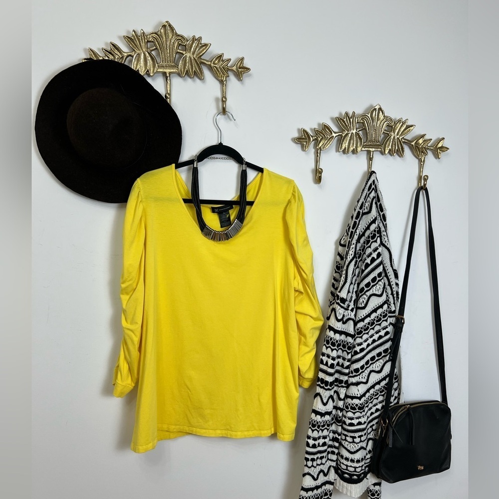 Yellow puff sleeve tunic 2X